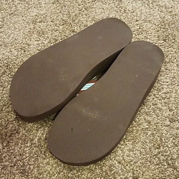 Size 6 Bass flipfops - Picture 3 of 6